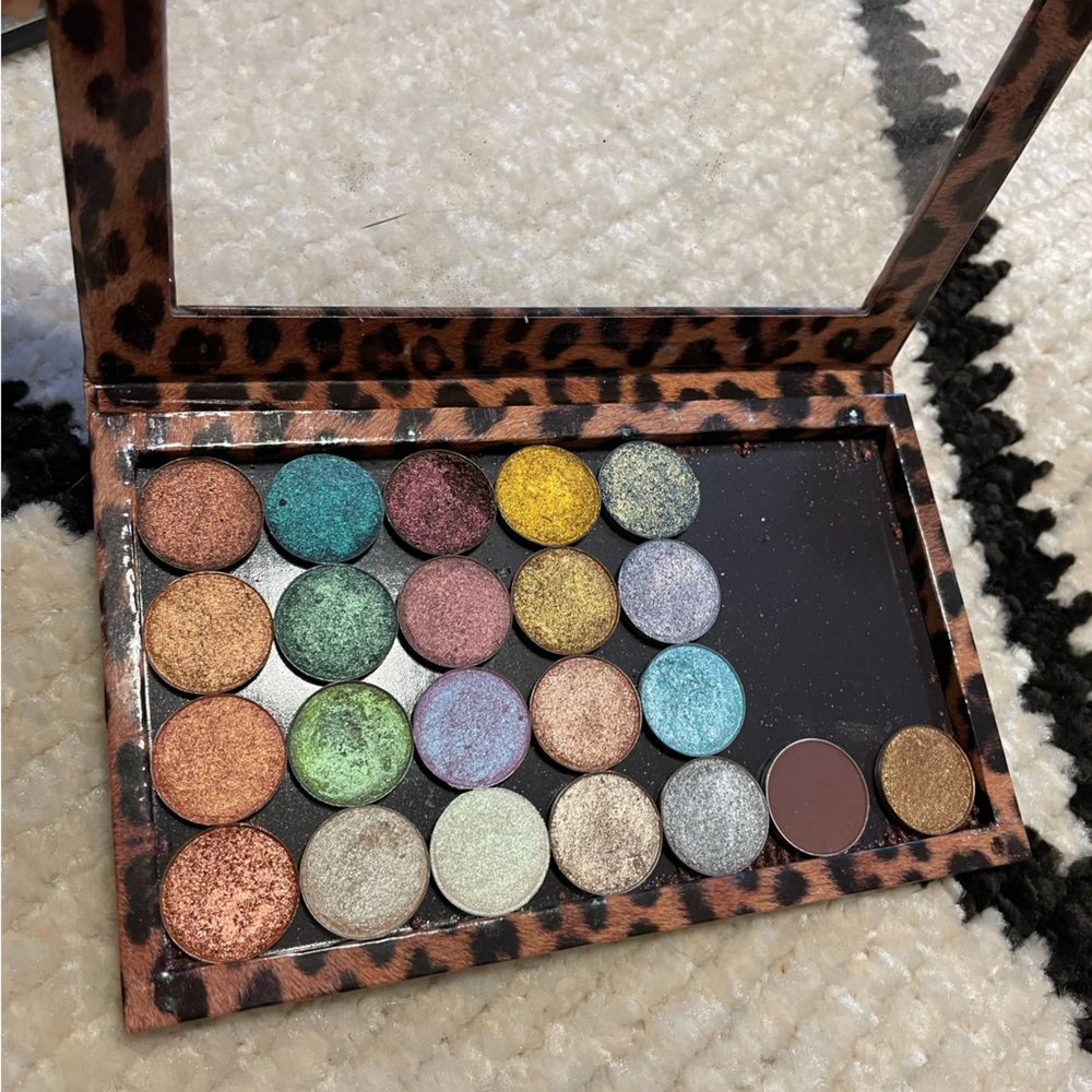 Makeup Lot #1 - Picture 5 of 7